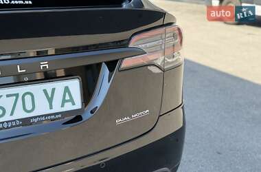 Позашляховик / Кросовер Tesla Model X 2019 в 