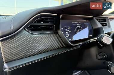 Позашляховик / Кросовер Tesla Model X 2019 в 
