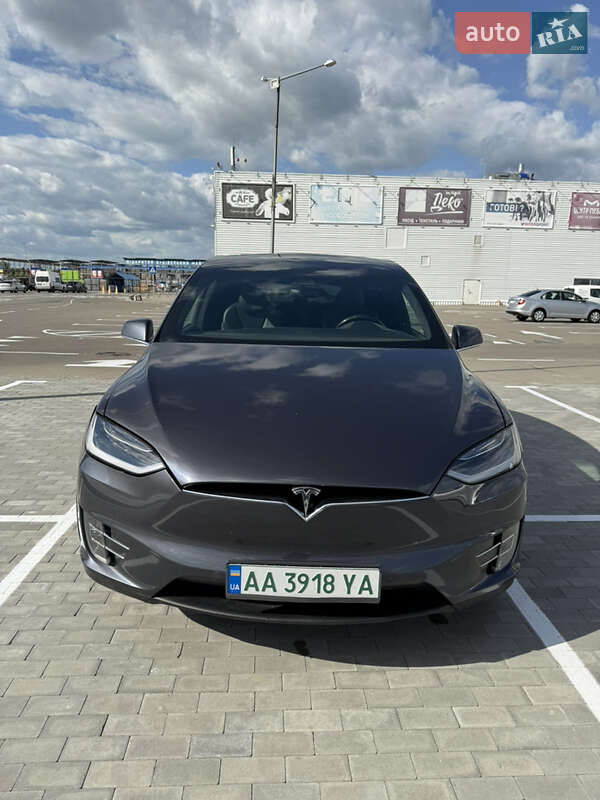Позашляховик / Кросовер Tesla Model X 2017 в Києві