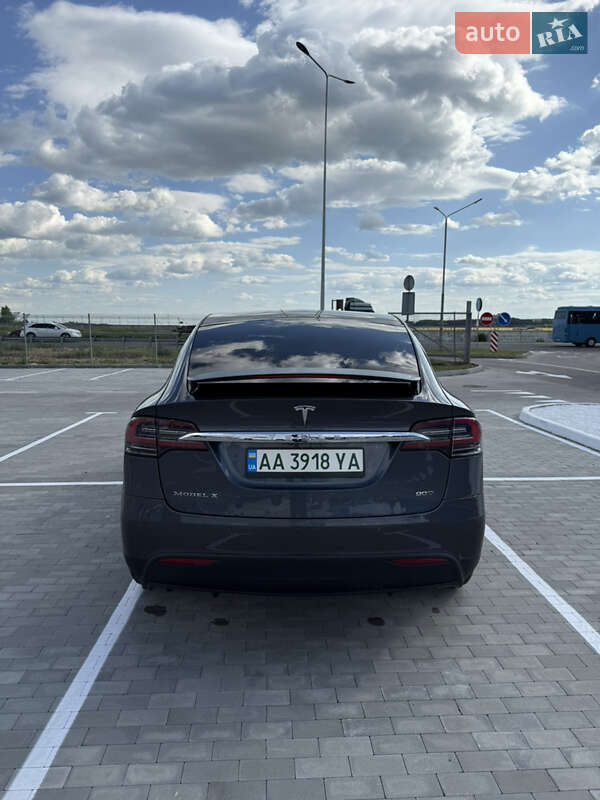 Позашляховик / Кросовер Tesla Model X 2017 в Києві