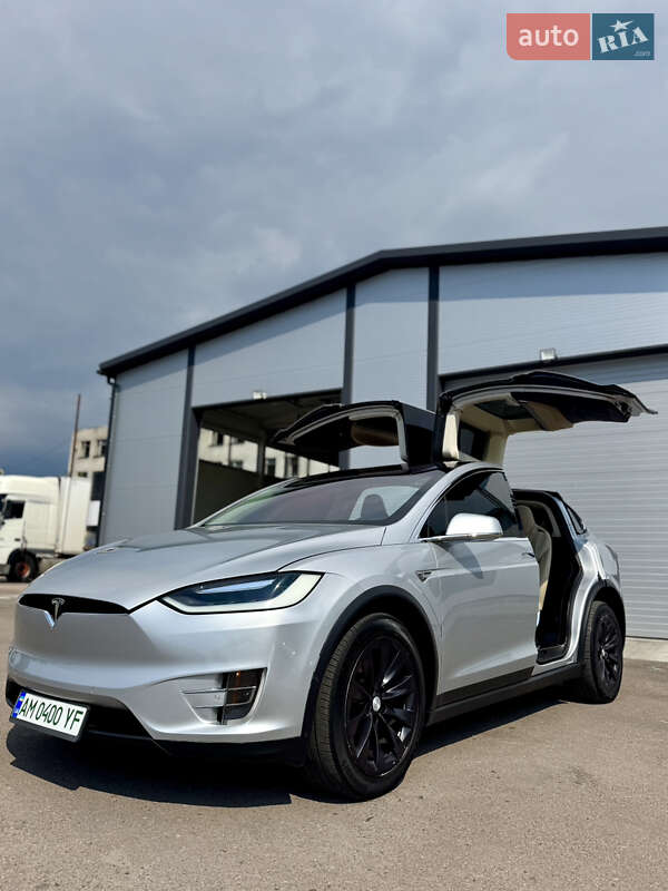 Позашляховик / Кросовер Tesla Model X 2016 в Житомирі
