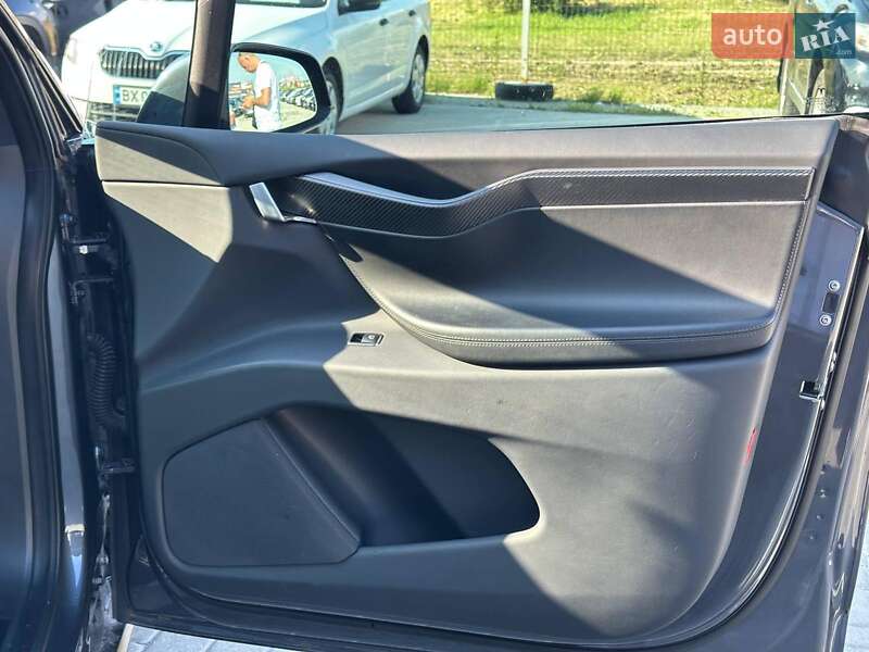 Позашляховик / Кросовер Tesla Model X 2020 в Львові