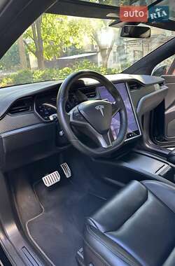 Позашляховик / Кросовер Tesla Model X 2020 в 