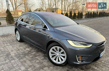 Позашляховик / Кросовер Tesla Model X 2018 в 