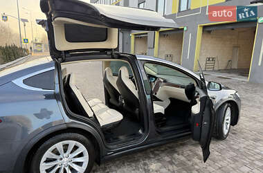 Позашляховик / Кросовер Tesla Model X 2018 в 