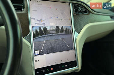 Позашляховик / Кросовер Tesla Model X 2018 в 