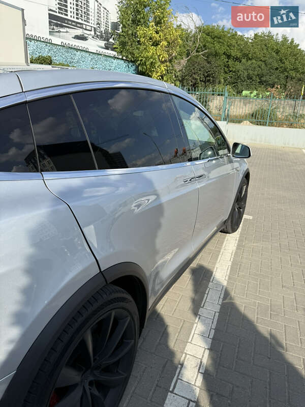 Позашляховик / Кросовер Tesla Model X 2016 в Одесі