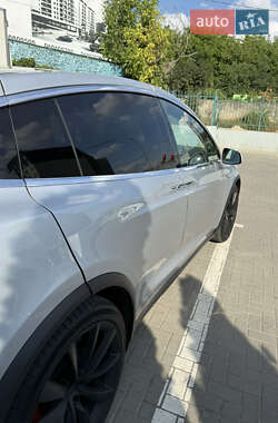 Внедорожник / Кроссовер Tesla Model X 2016 в 
