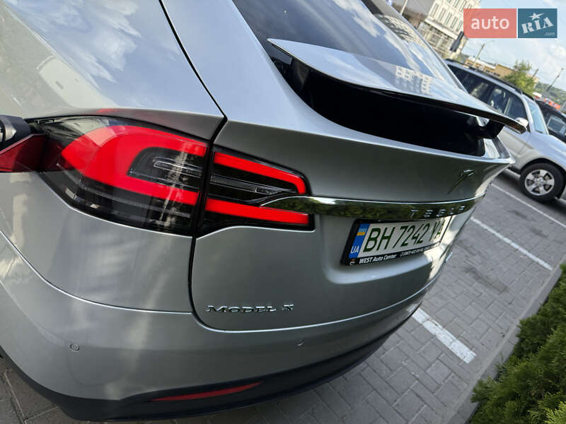 Позашляховик / Кросовер Tesla Model X 2016 в Одесі