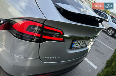 Внедорожник / Кроссовер Tesla Model X 2016 в 