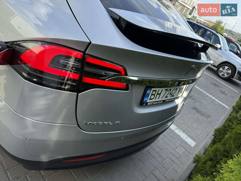 Позашляховик / Кросовер Tesla Model X 2016 в Одесі