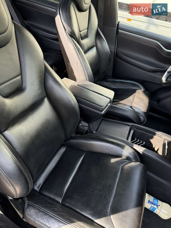 Позашляховик / Кросовер Tesla Model X 2016 в Одесі