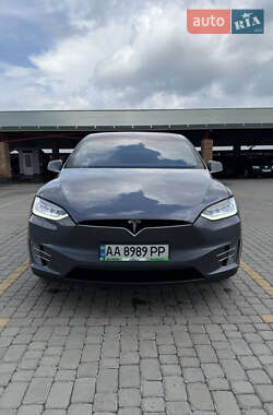 Позашляховик / Кросовер Tesla Model X 2017 в 