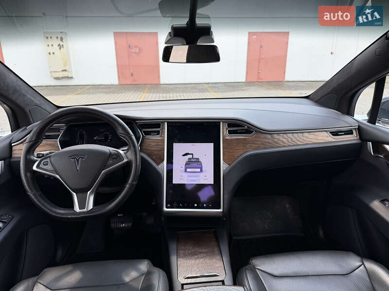 Внедорожник / Кроссовер Tesla Model X 2017 в Львове