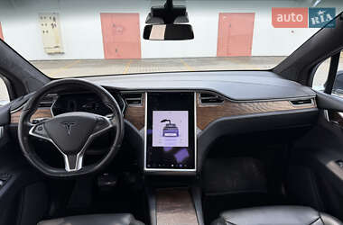 Позашляховик / Кросовер Tesla Model X 2017 в 