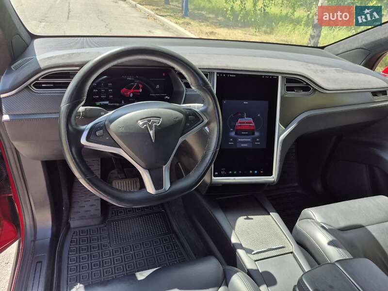 Позашляховик / Кросовер Tesla Model X 2017 в Запоріжжі