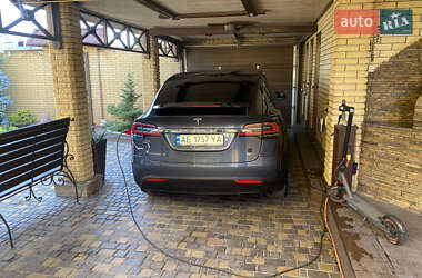 Внедорожник / Кроссовер Tesla Model X 2016 в 