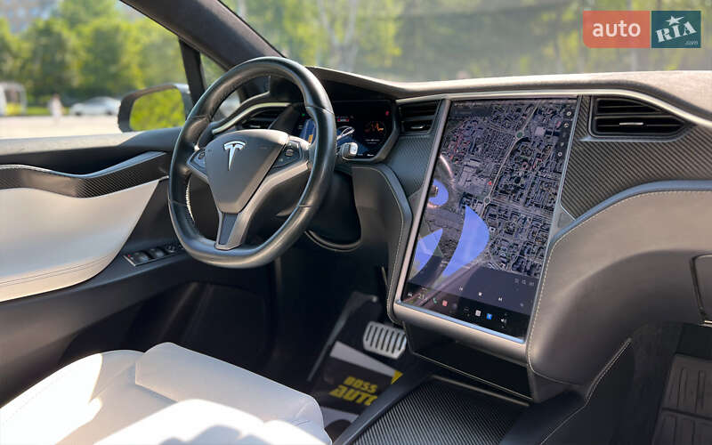 Позашляховик / Кросовер Tesla Model X 2018 в Львові