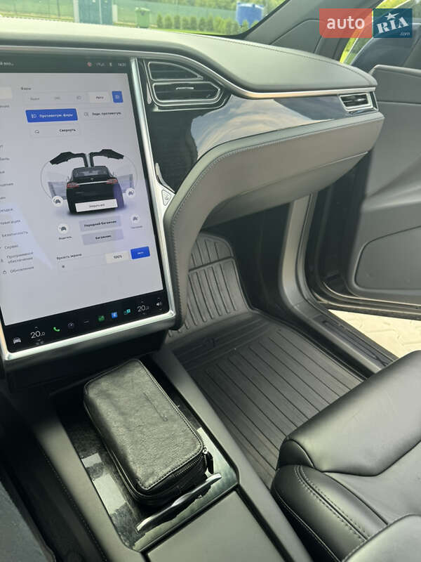 Позашляховик / Кросовер Tesla Model X 2017 в Вінниці
