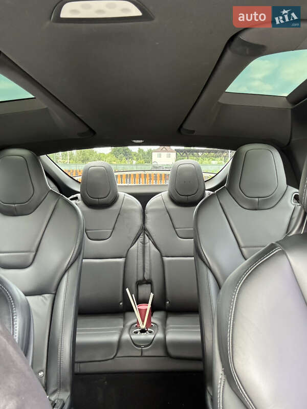 Позашляховик / Кросовер Tesla Model X 2017 в Вінниці