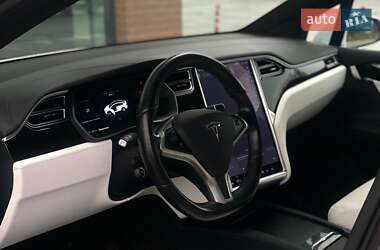 Позашляховик / Кросовер Tesla Model X 2017 в 