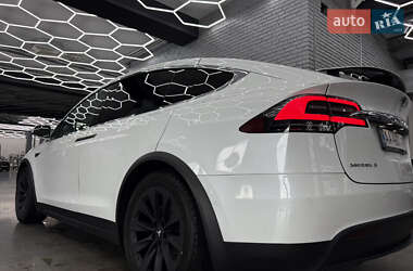 Внедорожник / Кроссовер Tesla Model X 2017 в 