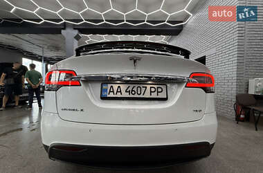 Внедорожник / Кроссовер Tesla Model X 2017 в 