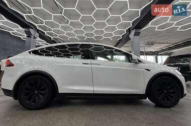 Внедорожник / Кроссовер Tesla Model X 2017 в 