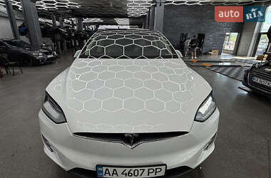 Внедорожник / Кроссовер Tesla Model X 2017 в 