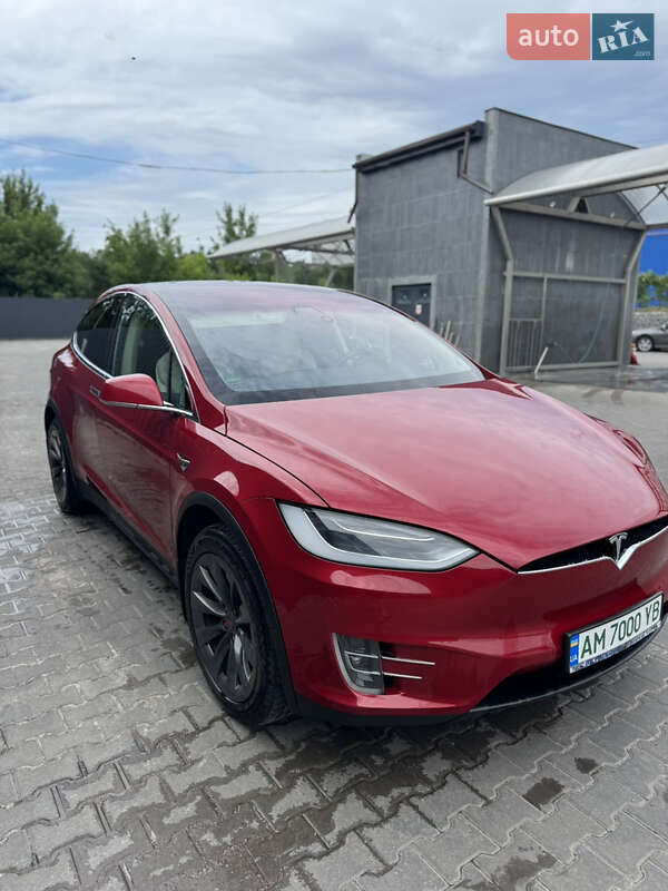 Позашляховик / Кросовер Tesla Model X 2018 в Житомирі