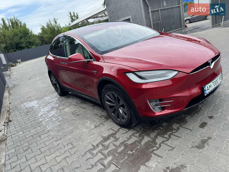 Позашляховик / Кросовер Tesla Model X 2018 в Житомирі