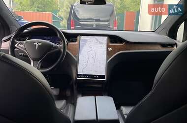 Позашляховик / Кросовер Tesla Model X 2020 в 