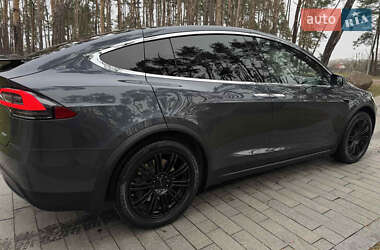 Внедорожник / Кроссовер Tesla Model X 2017 в 