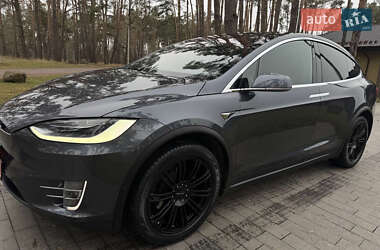 Внедорожник / Кроссовер Tesla Model X 2017 в 