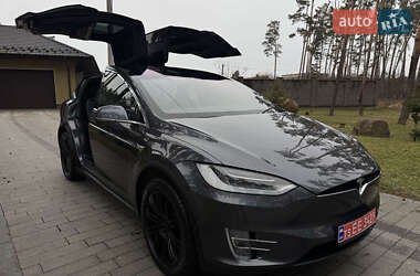 Внедорожник / Кроссовер Tesla Model X 2017 в 