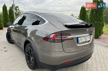 Внедорожник / Кроссовер Tesla Model X 2016 в 