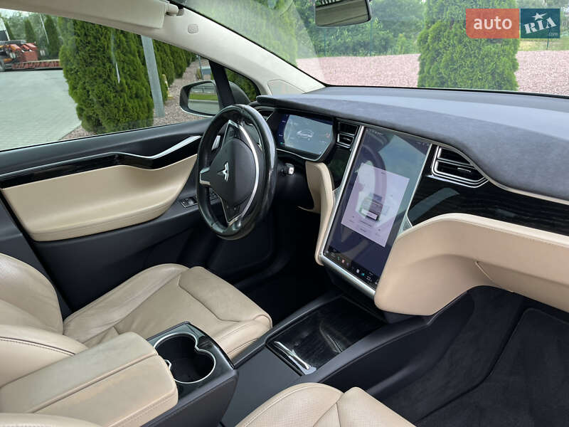 Внедорожник / Кроссовер Tesla Model X 2016 в Киеве фото 26 Внедорожник / Кроссовер Tesla Model X 2016 в Киеве