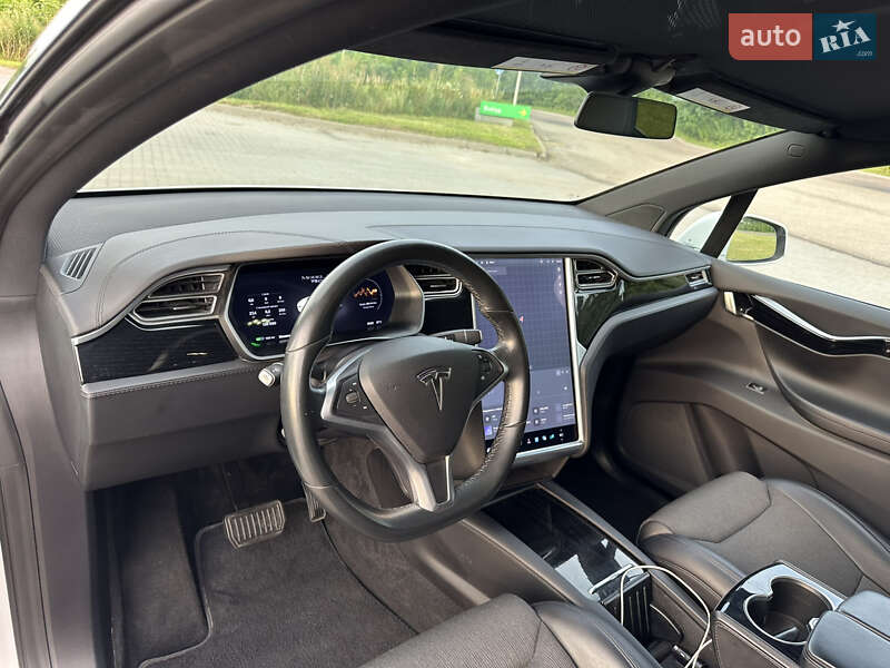 Внедорожник / Кроссовер Tesla Model X 2018 в Радивилове