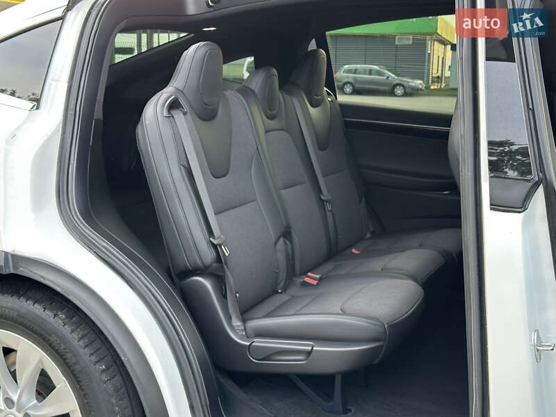 Внедорожник / Кроссовер Tesla Model X 2018 в Радивилове