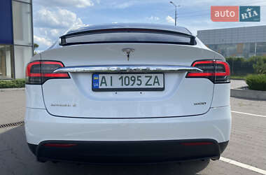 Позашляховик / Кросовер Tesla Model X 2017 в 