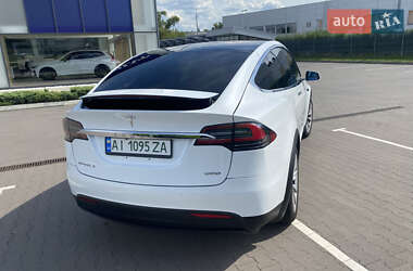 Позашляховик / Кросовер Tesla Model X 2017 в 