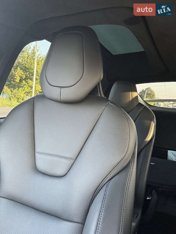 Позашляховик / Кросовер Tesla Model X 2016 в Дніпрі