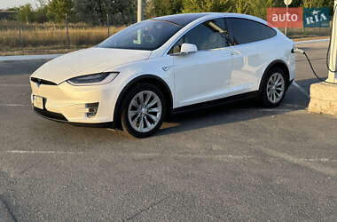 Внедорожник / Кроссовер Tesla Model X 2016 в 