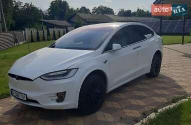 Позашляховик / Кросовер Tesla Model X 2017 в 