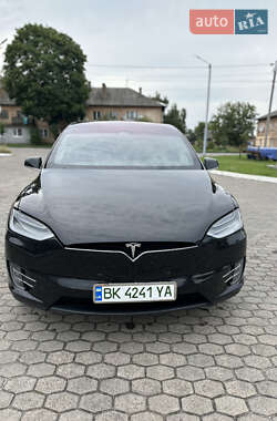 Позашляховик / Кросовер Tesla Model X 2021 в 