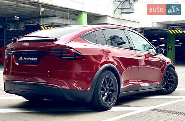 Позашляховик / Кросовер Tesla Model X 2024 в 