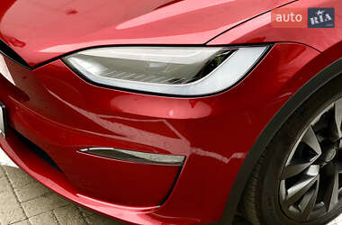 Позашляховик / Кросовер Tesla Model X 2024 в 