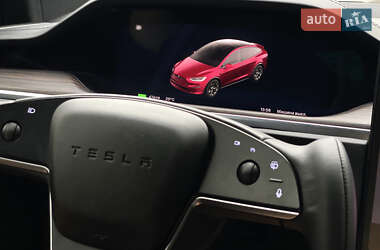 Позашляховик / Кросовер Tesla Model X 2024 в 
