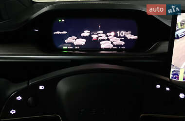 Позашляховик / Кросовер Tesla Model X 2024 в 