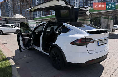 Позашляховик / Кросовер Tesla Model X 2016 в 